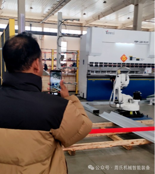 Aviary System Manufacturer.jpg